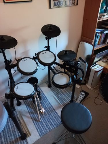 Customer photo review of Donner DED-200 Upgraded Electronic Drum Set Kit