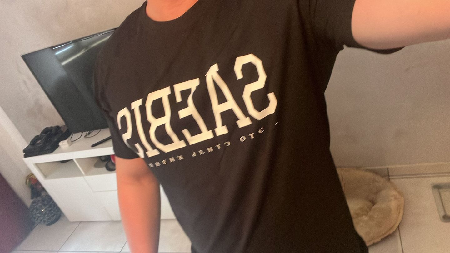 Customer photo review of SAEBIS® Red Box Herren T-Shirt weiß
