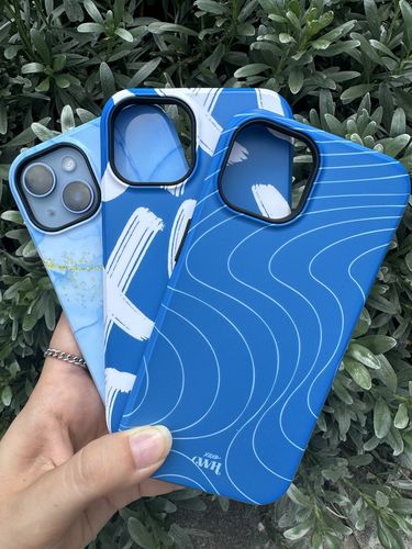 Customer photo review of Catching Flights Blue - iPhone 14