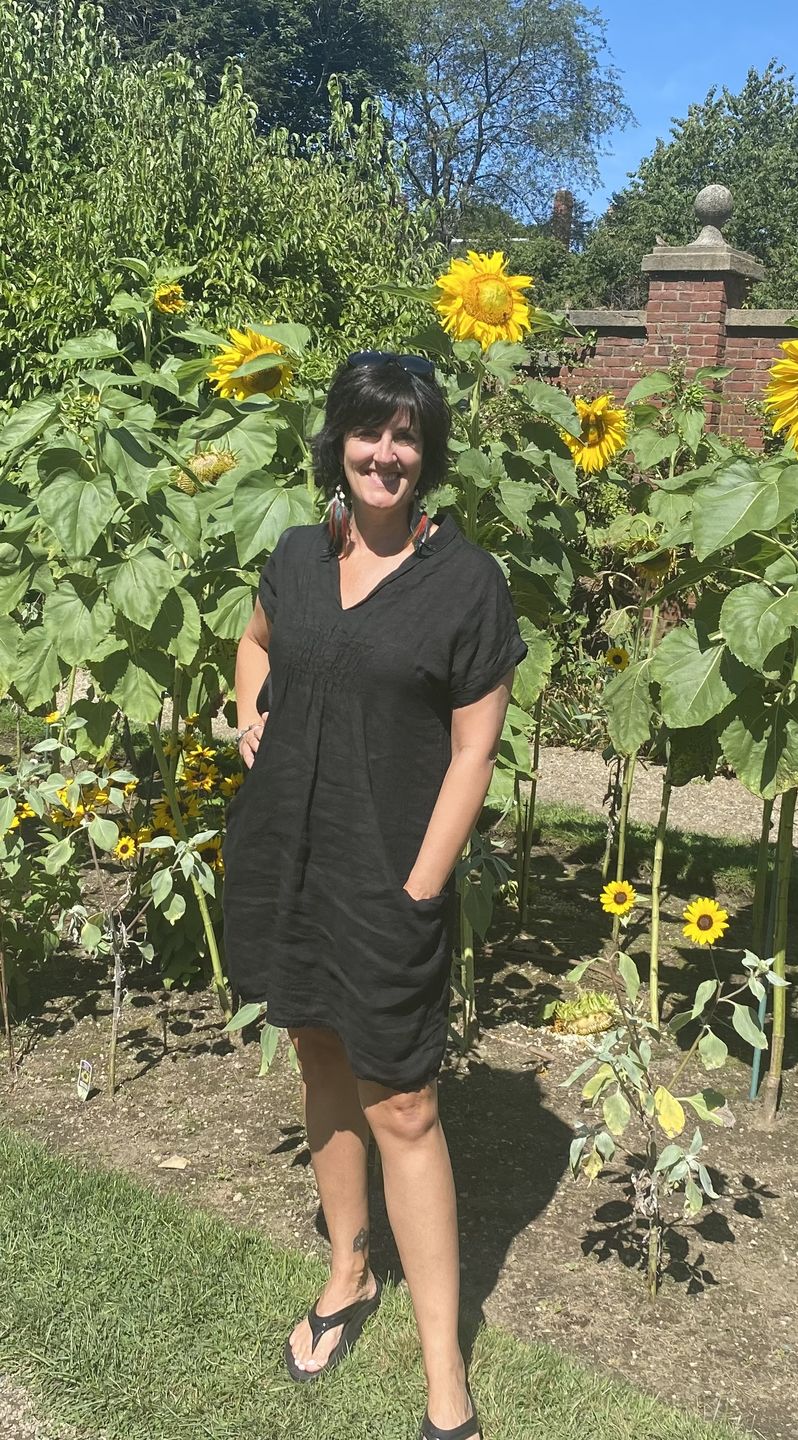 Customer photo review of Meo Linen Pocket Dress (Black)