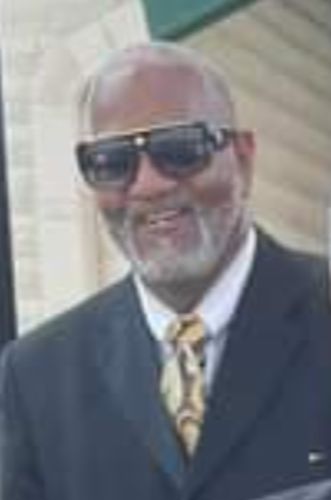 Customer photo review of Black Yellow Novelty Silk Tie Hanky Cufflinks Set