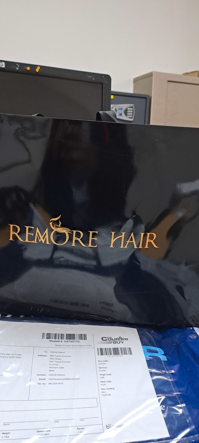 Customer photo review of Effortless Glueless Lace Frontal Curly Bob Wig with Side Part - Made from Human Hair