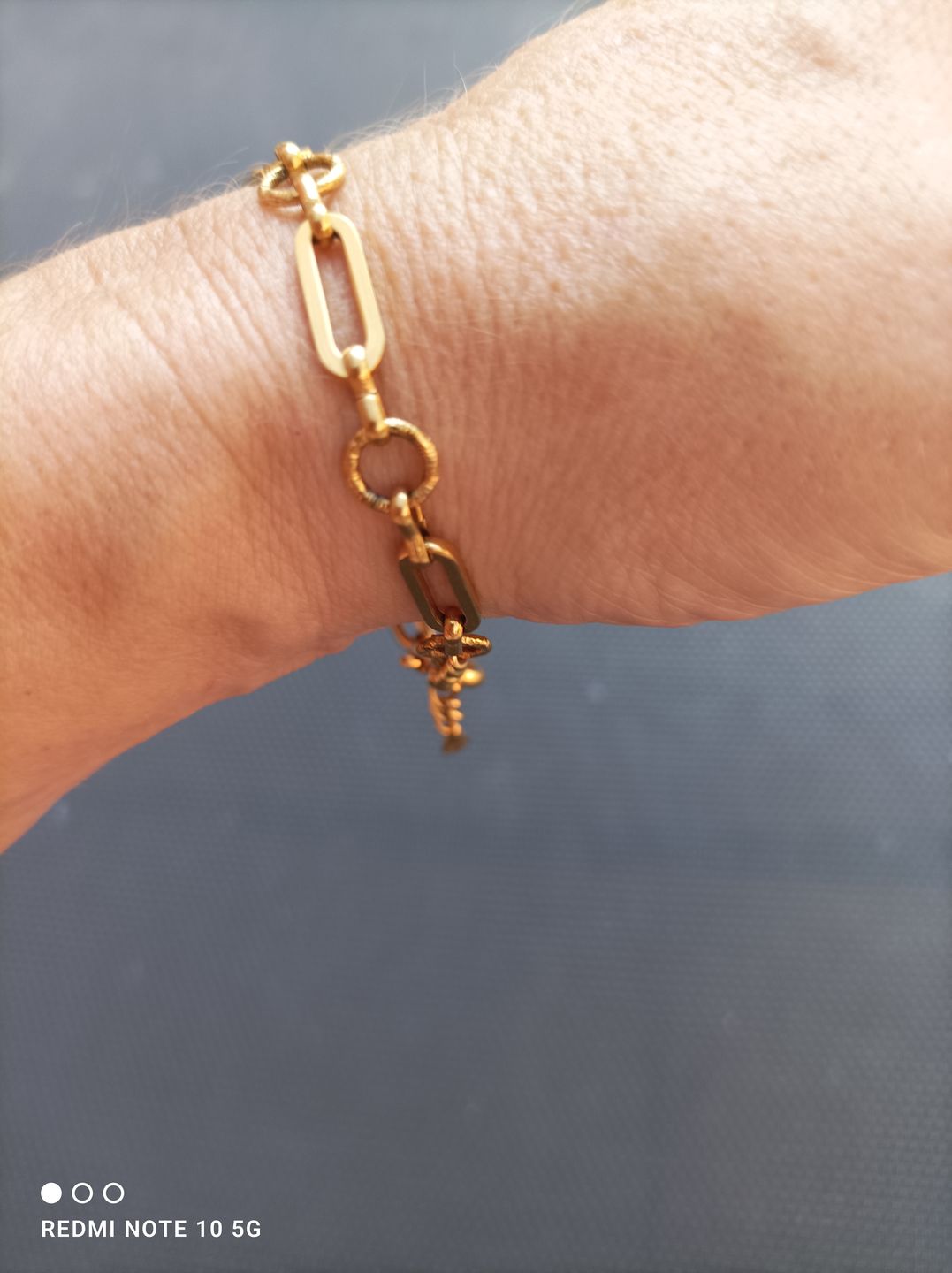 Customer photo review of Pulsera Eslabón y Círculo