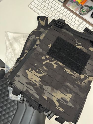Customer photo review of SHIELD Germany Plattenträger BRAVO Dark Multicam SK4 / NIJ IV