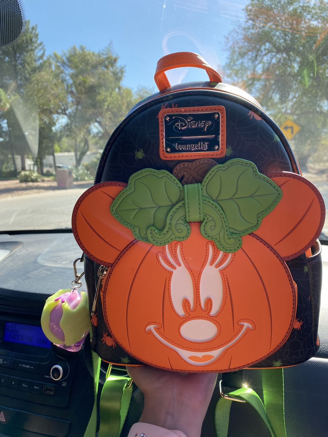 Customer photo review of 707 Street Exclusive - Loungefly Disney Glow in the Dark Pumpkin Minnie Mouse Mini Backpack
