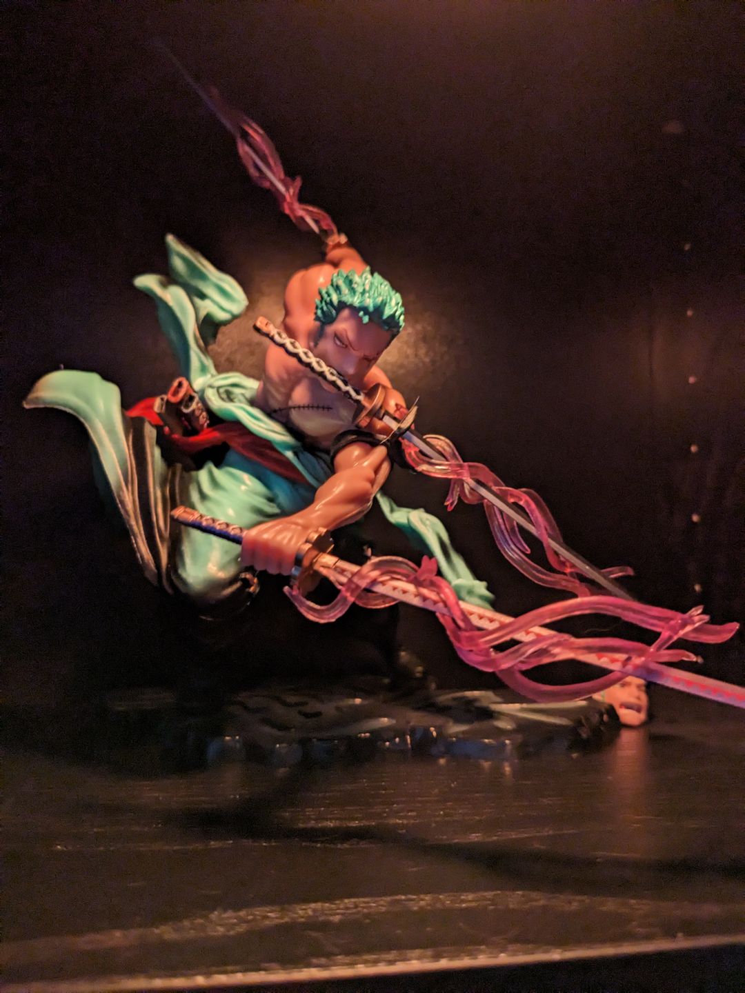 Customer photo review of Roronoa Zoro Santoryu - Action Figure