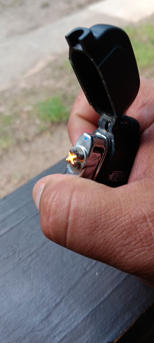 Customer photo review of Knife + Lighter Bundle