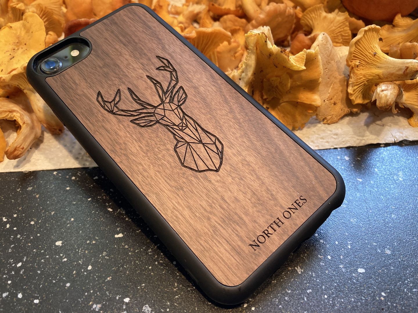 Customer photo review of Nordic Deer | Valnöt