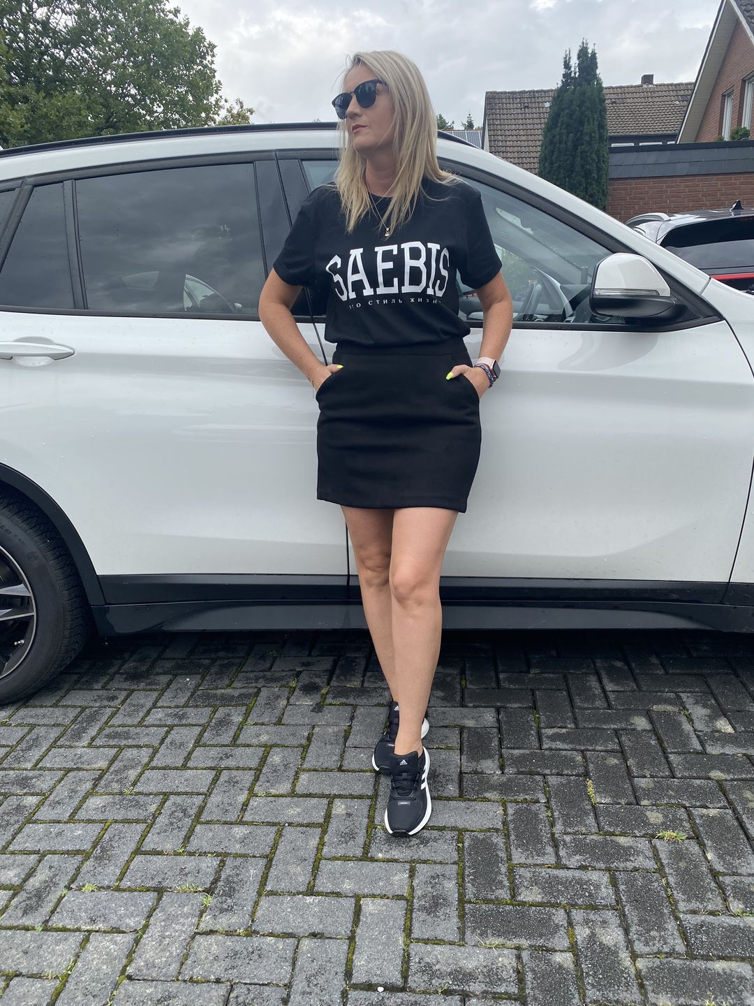 Customer photo review of Lifestyle Damen Oversized T-Shirt washed schwarz by SAEBIS®