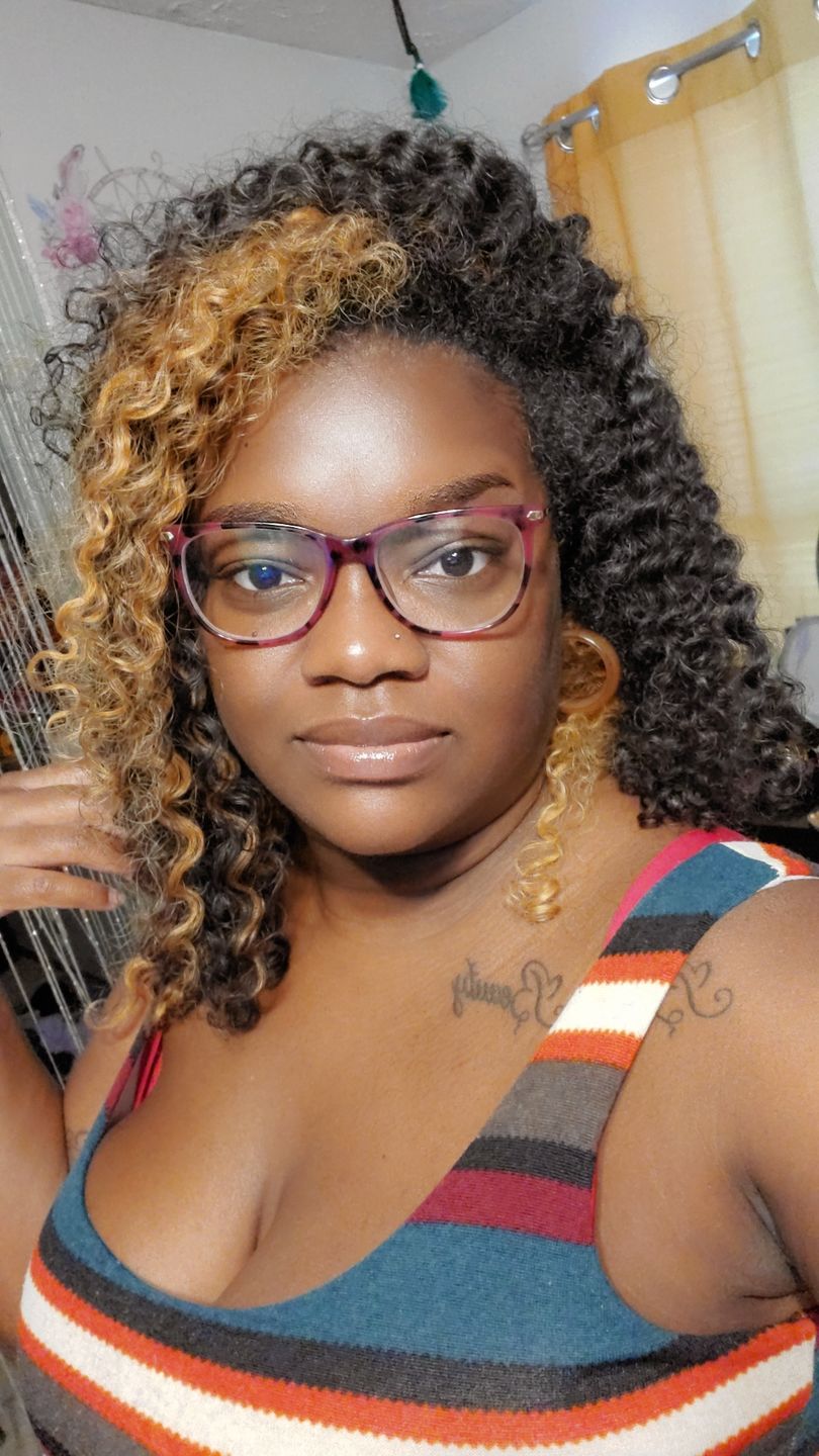 Customer photo review of LAVISH Leave-In Conditioning Styler
