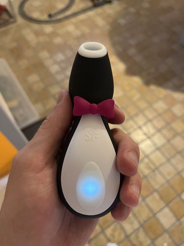 Customer photo review of Succhiaclitoride - Pinguino Orgasmico Nucleare