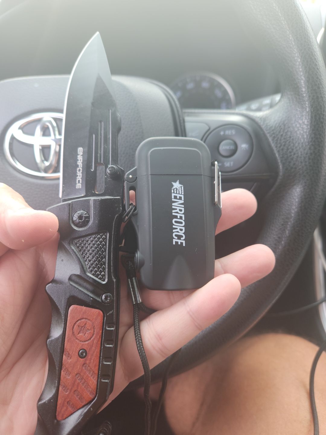 Customer photo review of Knife + Lighter Bundle