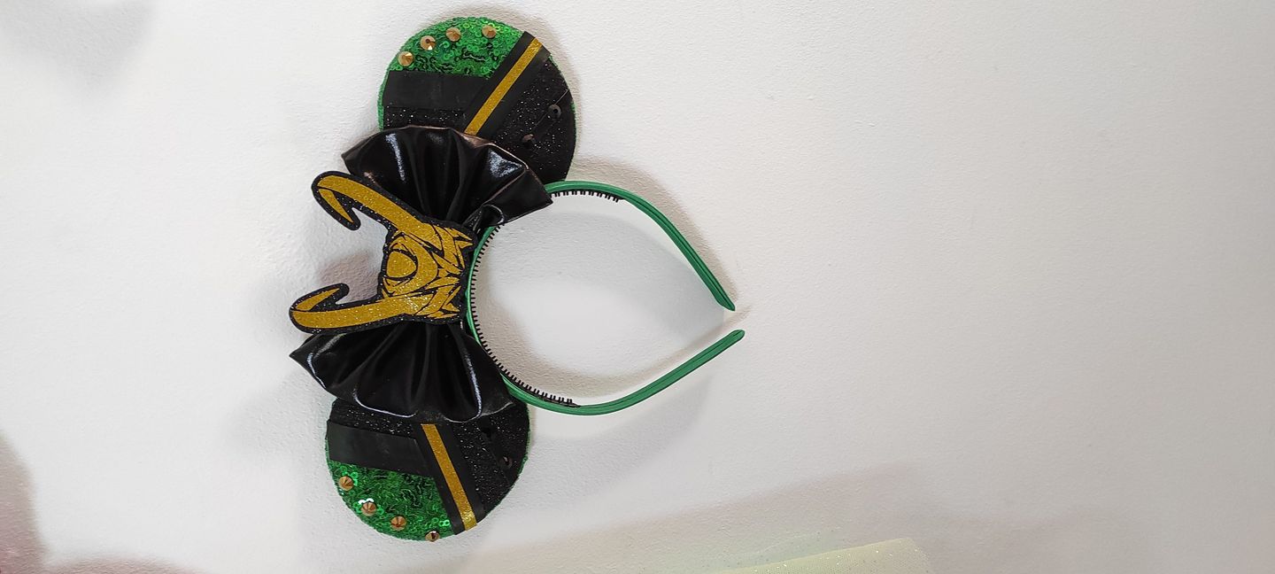 Customer photo review of Belle Roses Mickey Ears