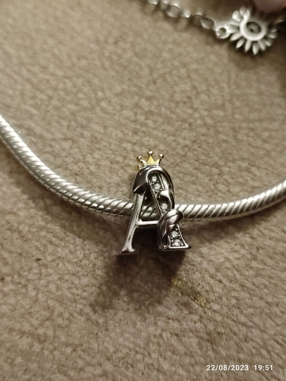 Customer photo review of Charm Letras del Alfabeto Elegantes