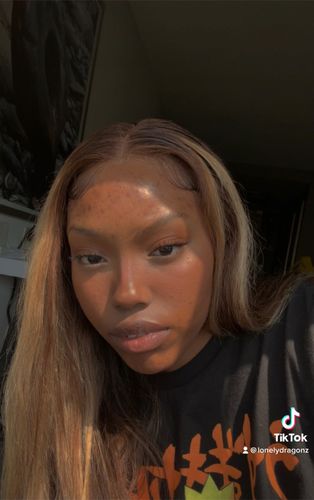 Customer photo review of Piano Highlight Body Wave Lace Frontal Human Hair Wig