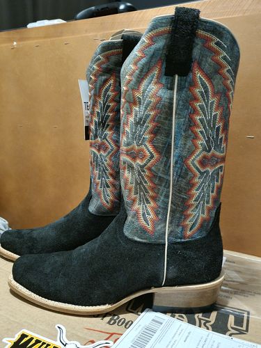Customer photo review of Ariat® Men's Futurity Showman Black Roughout & Roaring Turquoise Western Boots 10044498