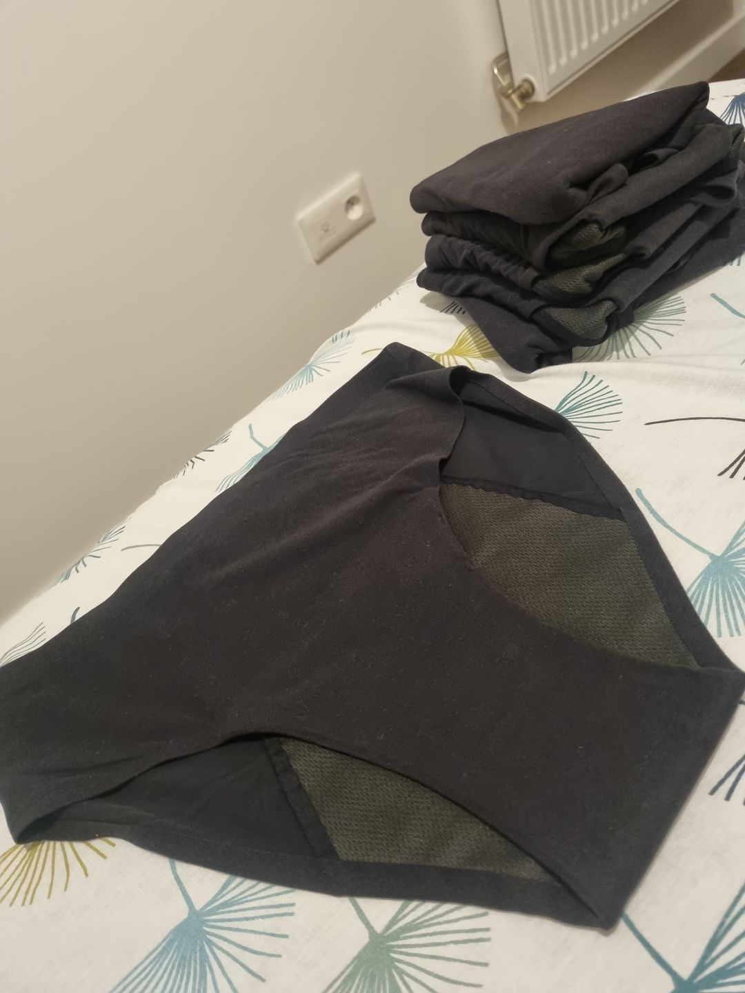 Customer photo review of Culotte Menstruelle Nina sans coutures (taille haute)