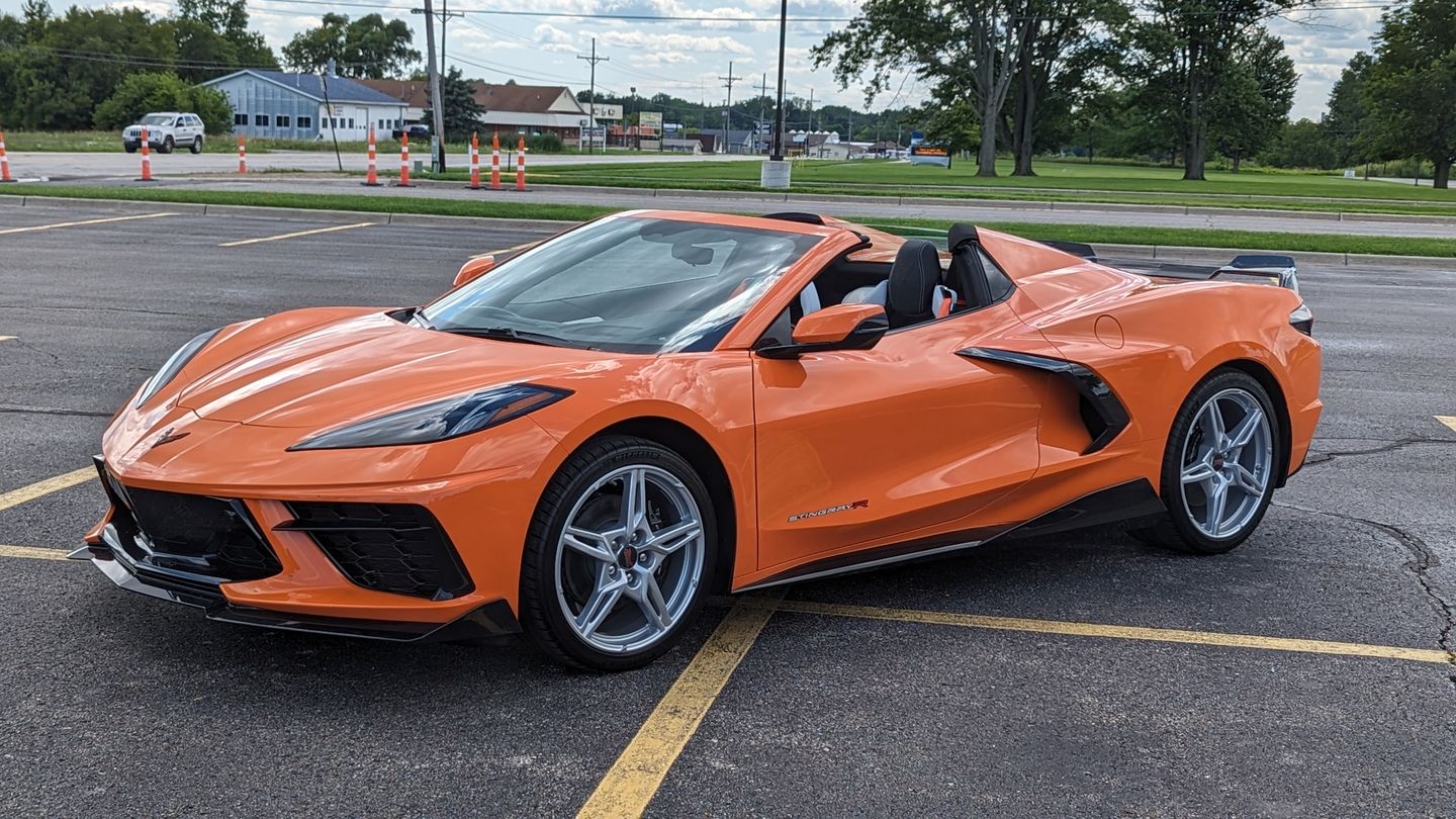 Customer photo review of Corvette C8 5VM Front Splitter (2-Piece Version) & Side Skirts