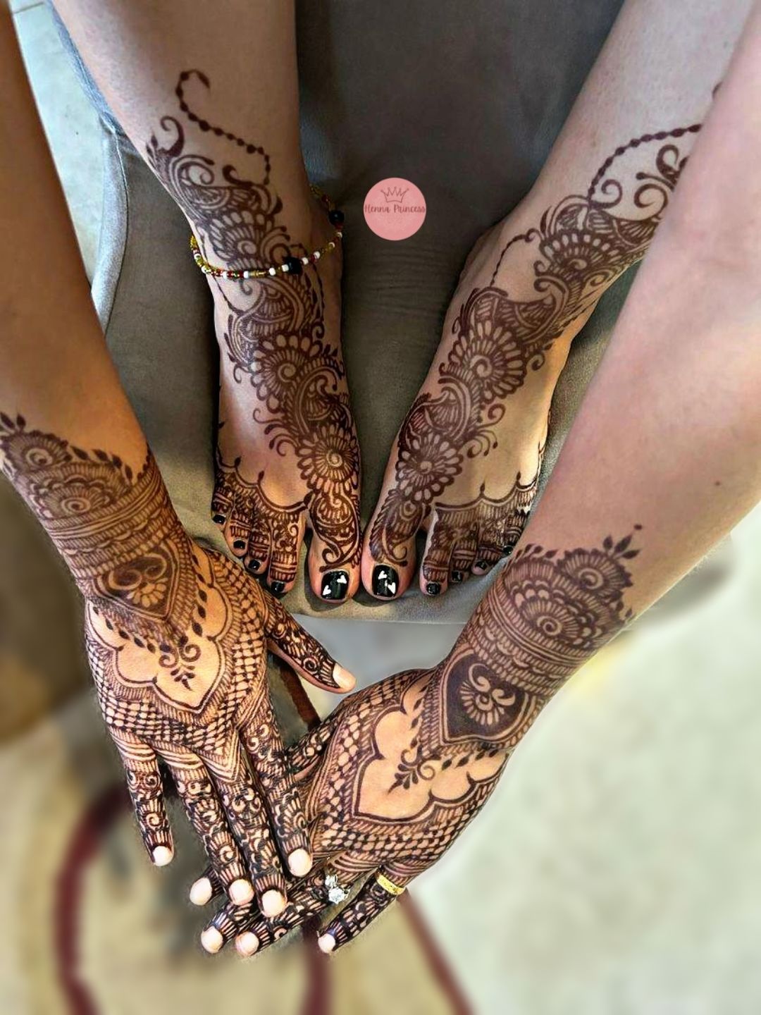Raniyah J. review of ***Lyophilized Henna - NEW Hengua Henna /Jagua powder blend NEW!!