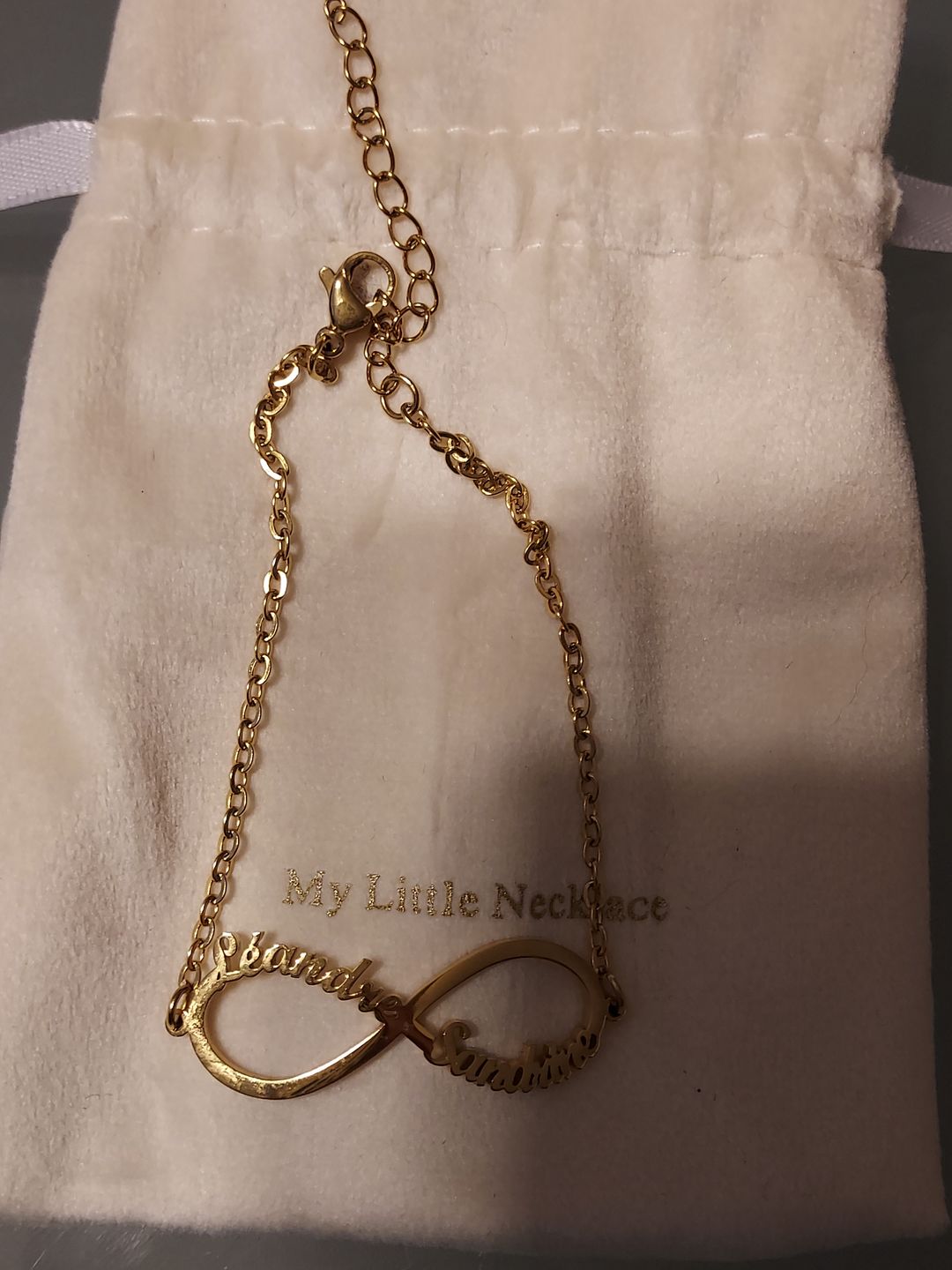 Customer photo review of Bracelet Infini