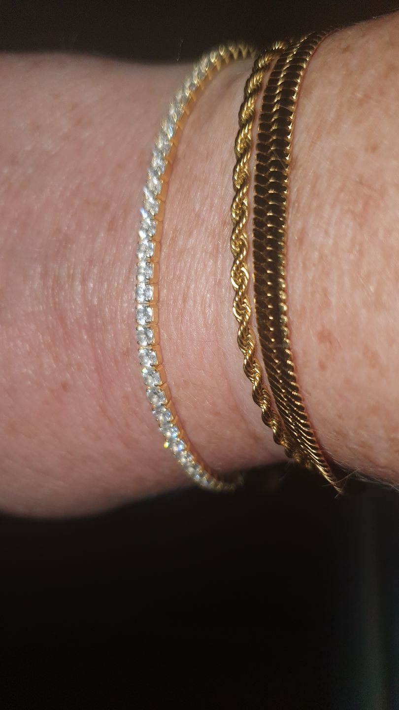 Customer photo review of Rope Chain Bracelet in Gold