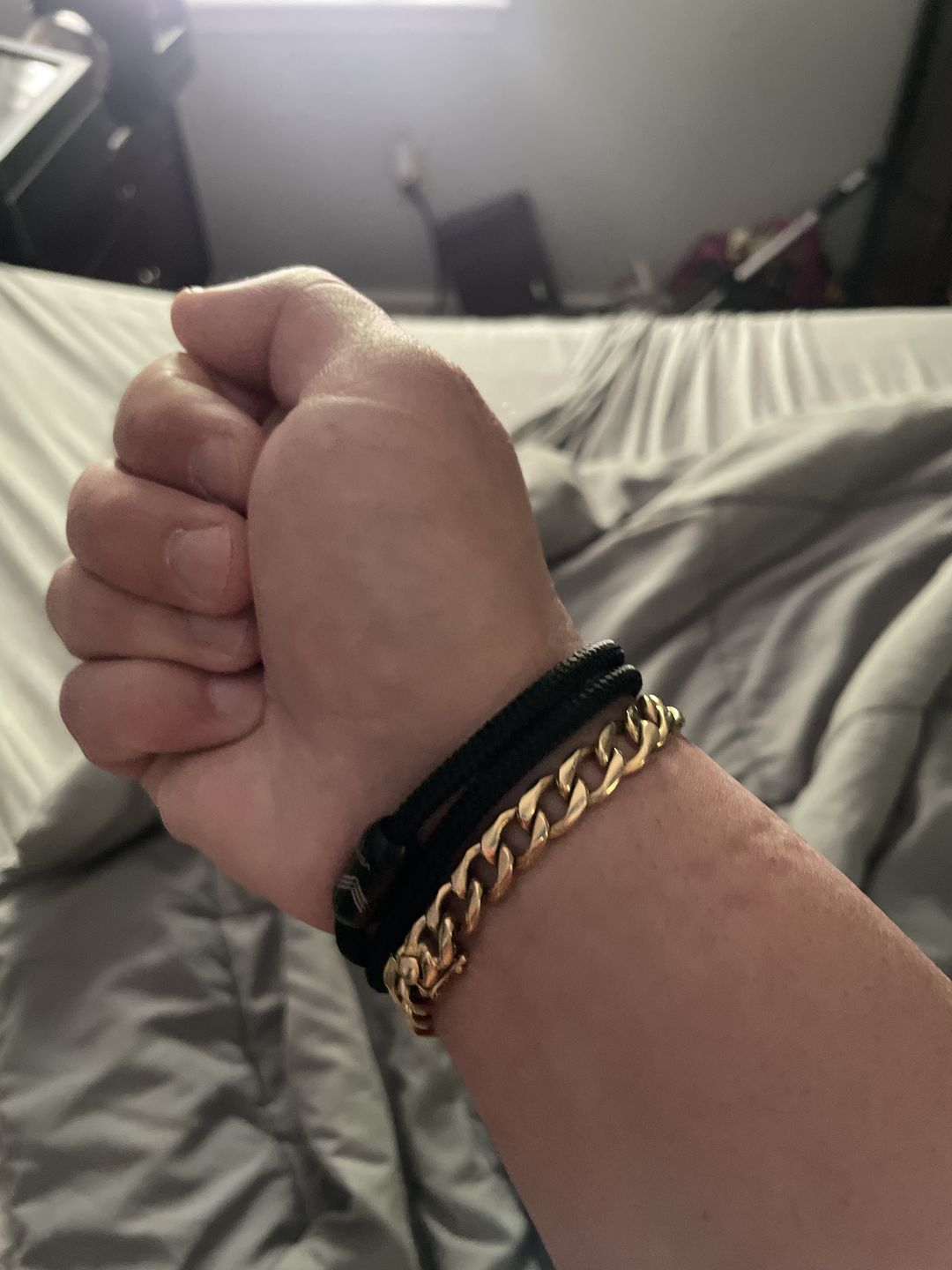 Customer photo review of Vertig Magnetic Paracord Bracelet Black