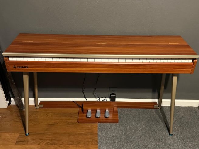 Customer photo review of Donner DDP-80 PLUS Piano numérique Design en bois