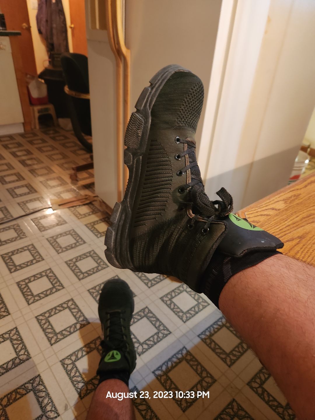 Customer photo review of Indestructible Compression Crew Socks - 2 Pairs - Upsell