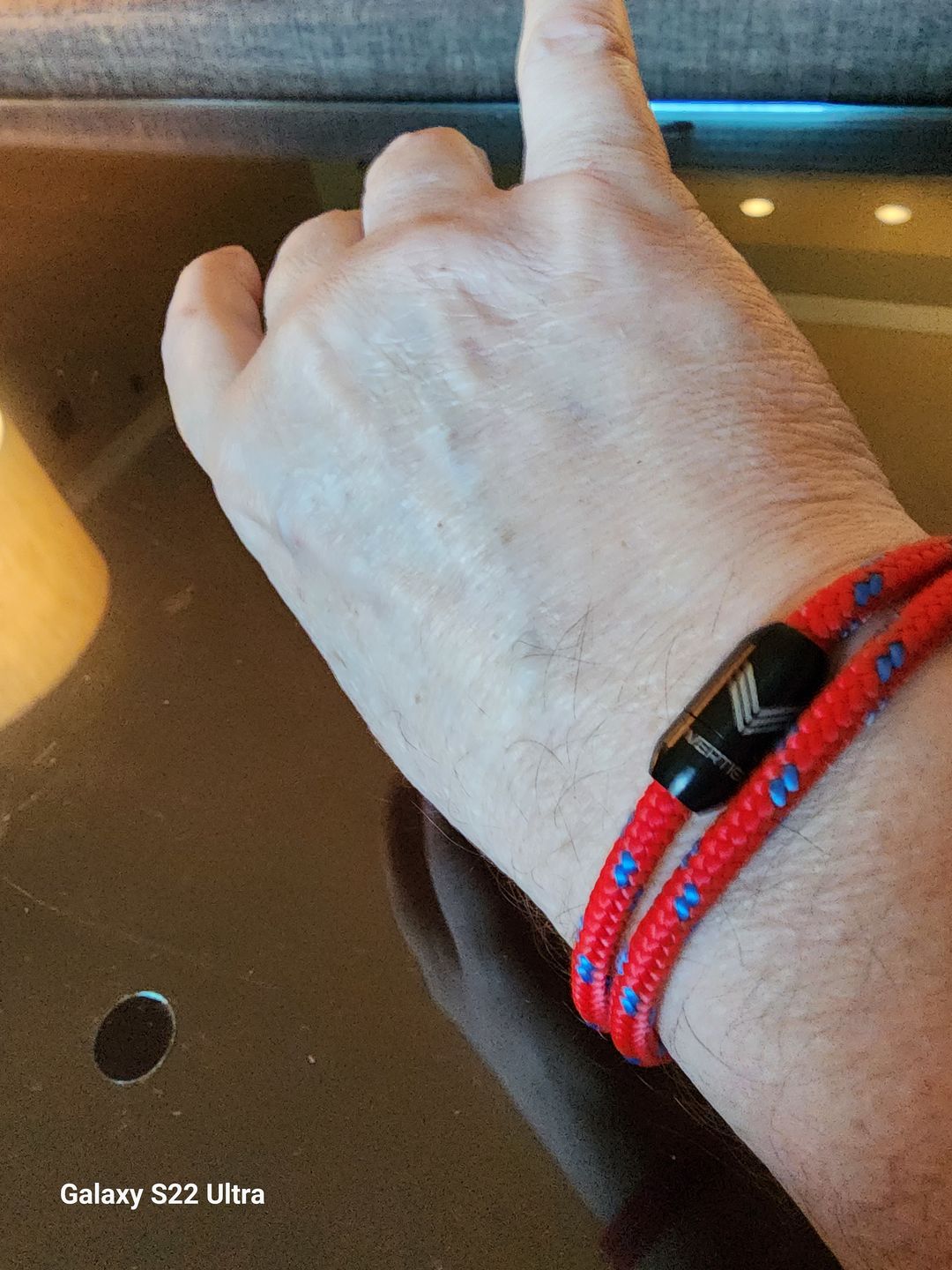 Customer photo review of Vertig Magnetic Paracord Bracelet Red Blue