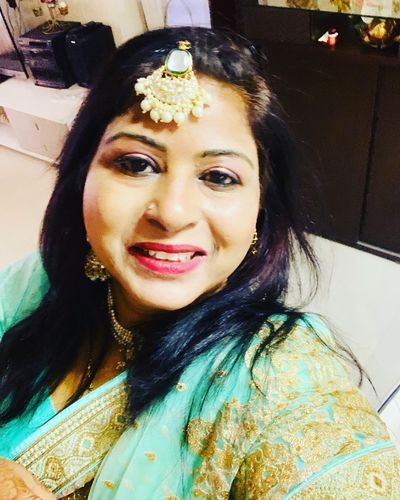 Customer photo review of Rubans 24K Gold Plated Kundan Studded Pearl Beaded Double Layer Jewellery Set