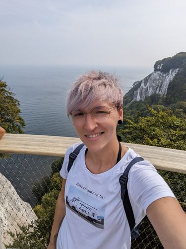 Customer photo review of HOGWARTS EXPRESS - DAMEN SHIRT