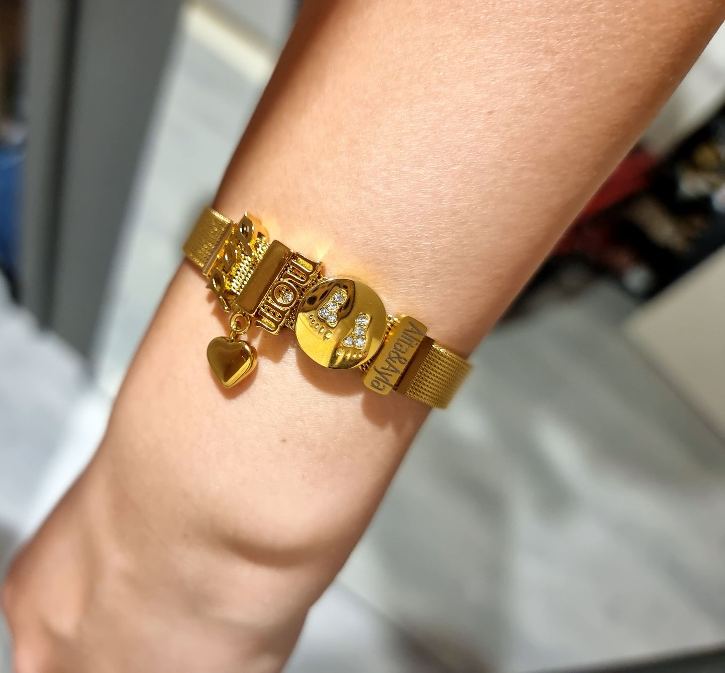 Customer photo review of Mesh bracelet gold luxe