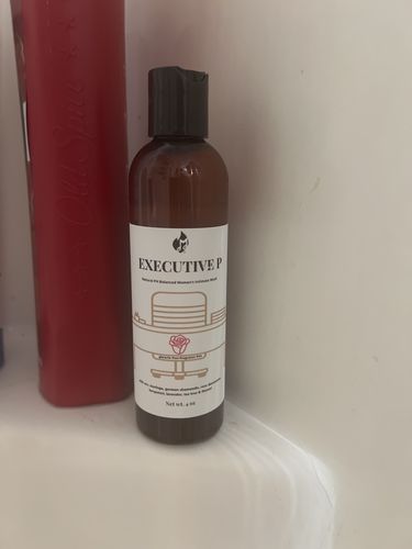 Customer photo review of “EXECUTIVE P” Women’s natural PH balanced intimate wash