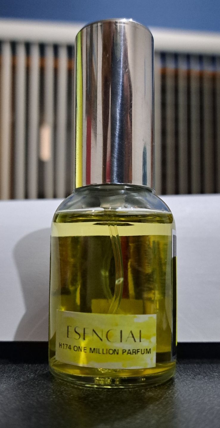 Customer photo review of H174 Inspirado en: One Million Parfum - Paco Rabanne