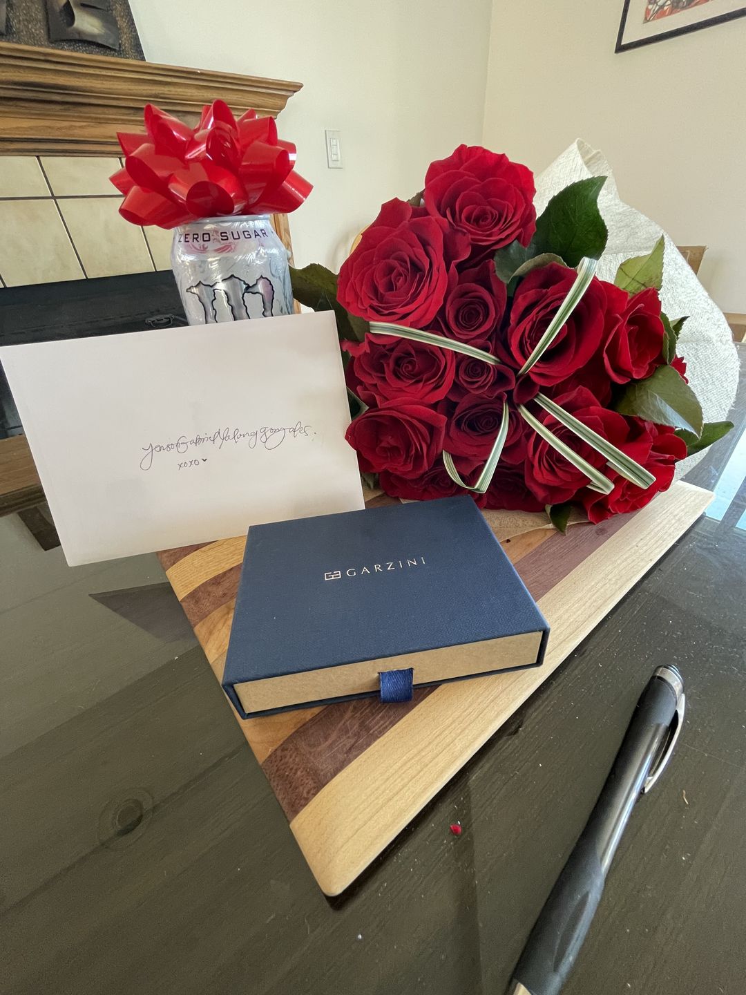 Customer photo review of Essenziale Magic Wallet