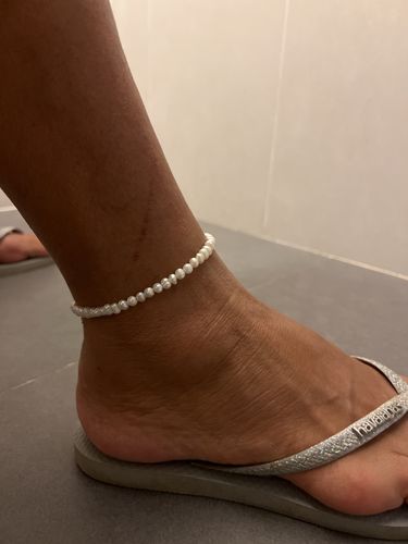 Customer photo review of LOANYA Chaîne de cheville en perles avec pendentif