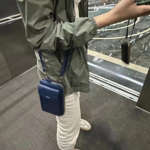 Customer photo review of The Original STL Clutch Wallet 2.0™ (fits all phones)