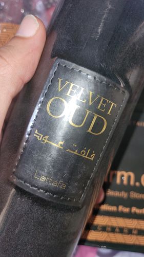 Customer photo review of Lattafa Velvet Oud Eau De Parfum For Unisex
