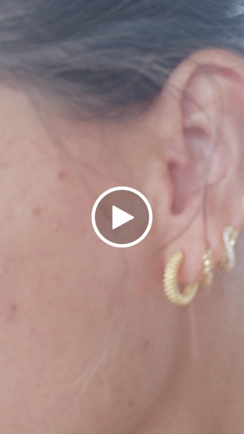 Customer video review of Pendientes Aros Bolitas