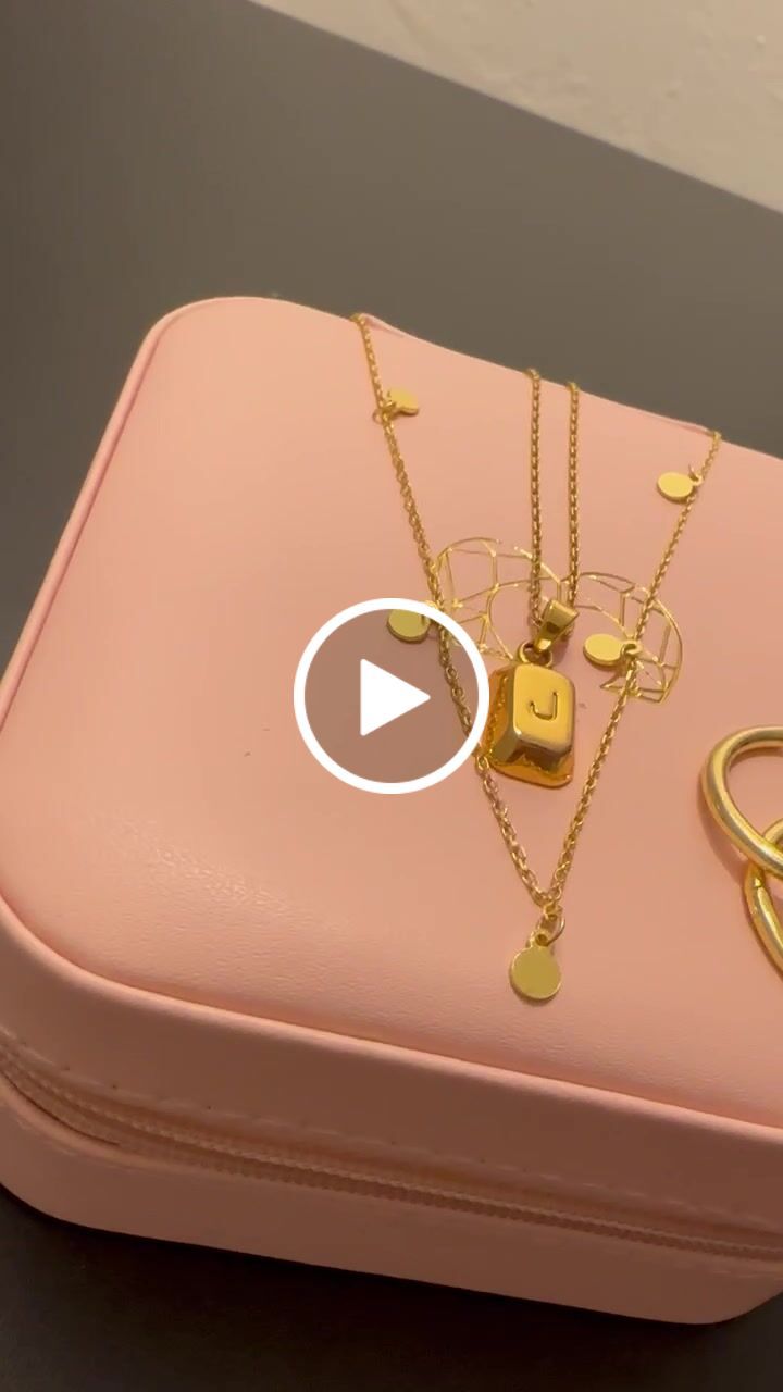 Customer video review of Collar Little Circles