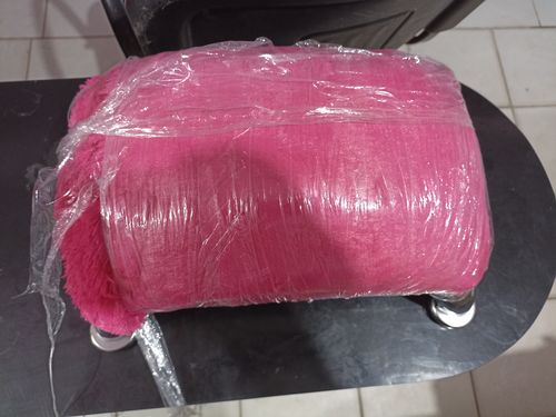 Customer photo review of Reposamanos Peluche Fiusha