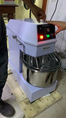 Customer photo review of Amasadora Industrial de 20 litros con Tazon de Acero Inoxidable