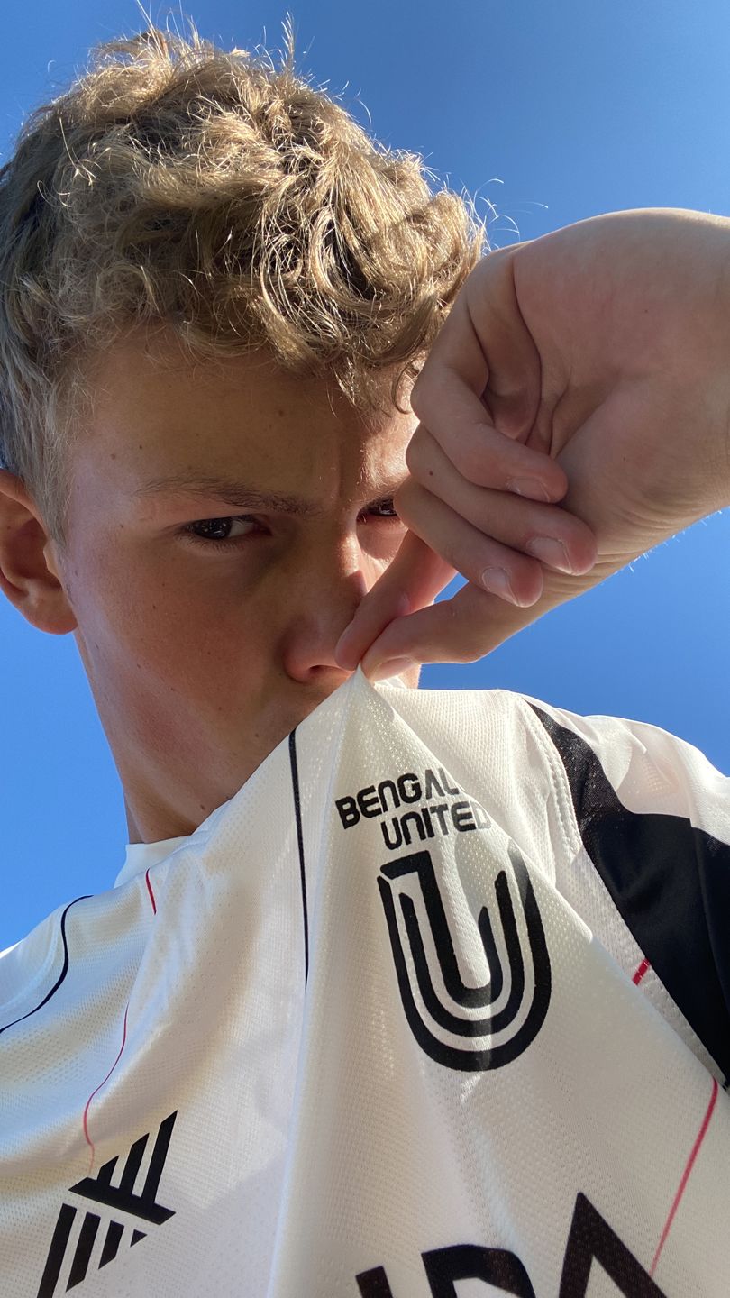 Customer photo review of Classic Voetbalshirt Mystery Box