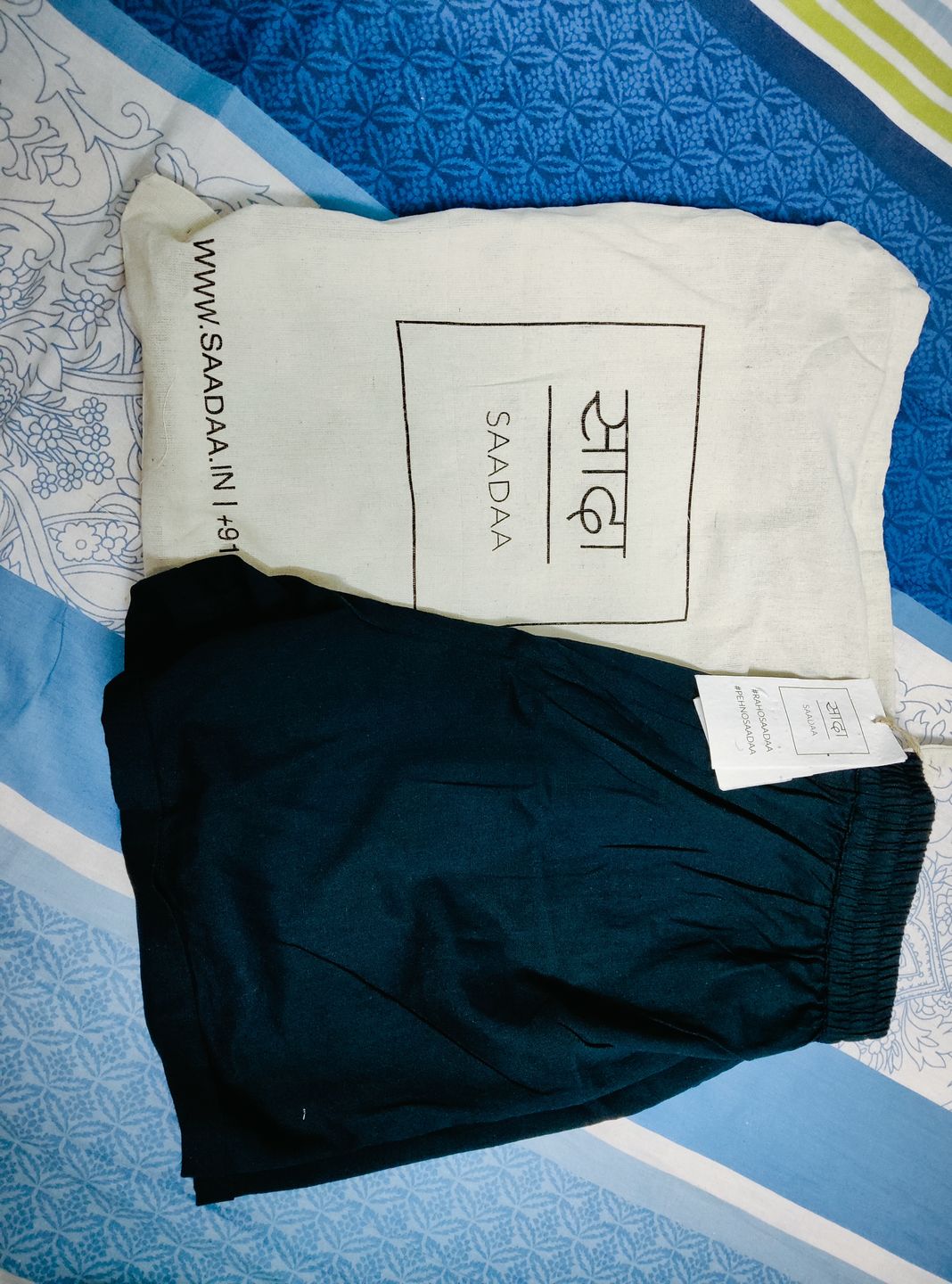 Customer photo review of Turquoise Airy-Linen Shorts