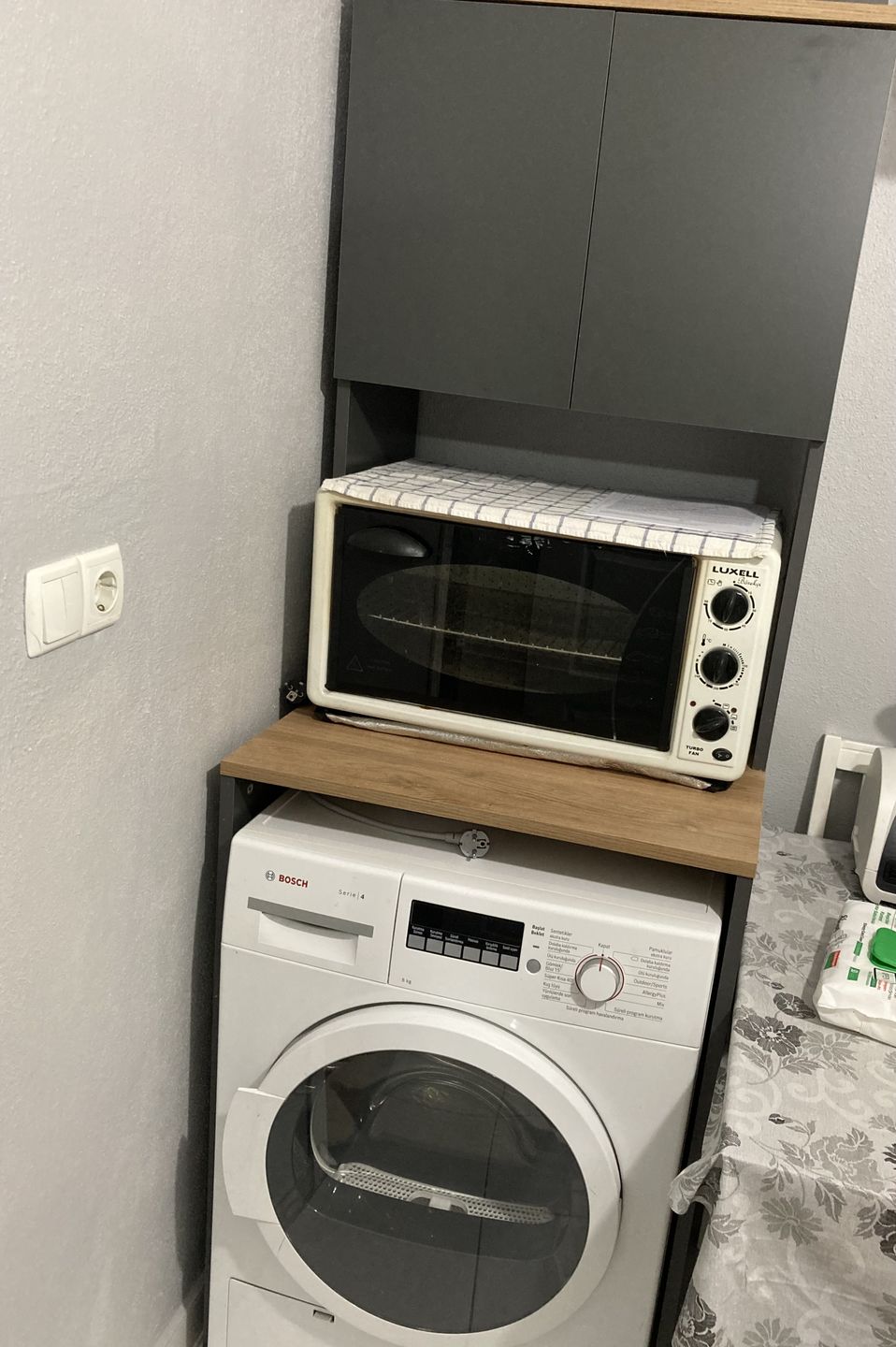 Customer photo review of Rani KD101 Çamaşır Makinesi Dolabı 3 Raflı Kapaklı Banyo Dolabı Antrasit - Sepet Ceviz