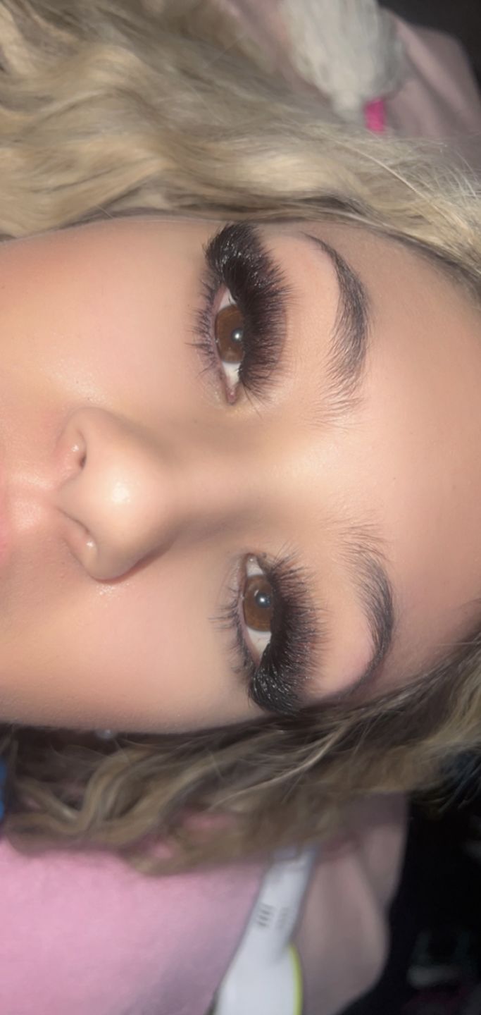 Customer photo review of PRO MADE 8D 0.07 RUSSIAN FANS (LOOSE BOX OF 500)