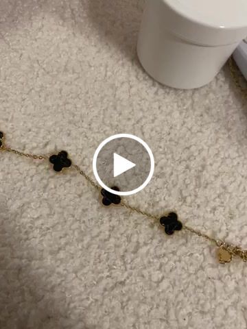Customer video review of Clover Marmor Armband | 18K vergoldet