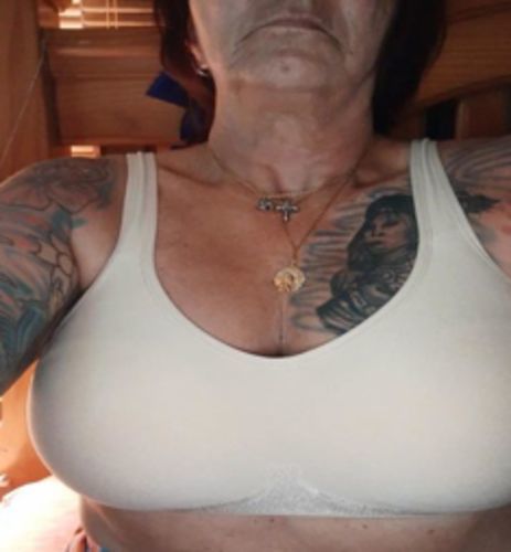 Customer photo review of Glammering® Premium Wireless Shaper Bra