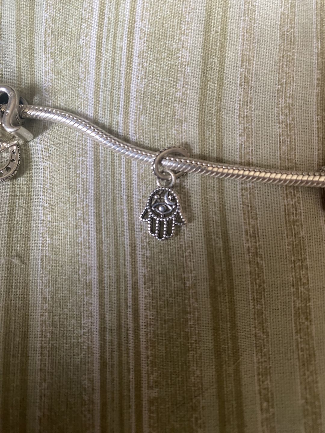 Customer photo review of Charm Jamsa de Luna y Estrella