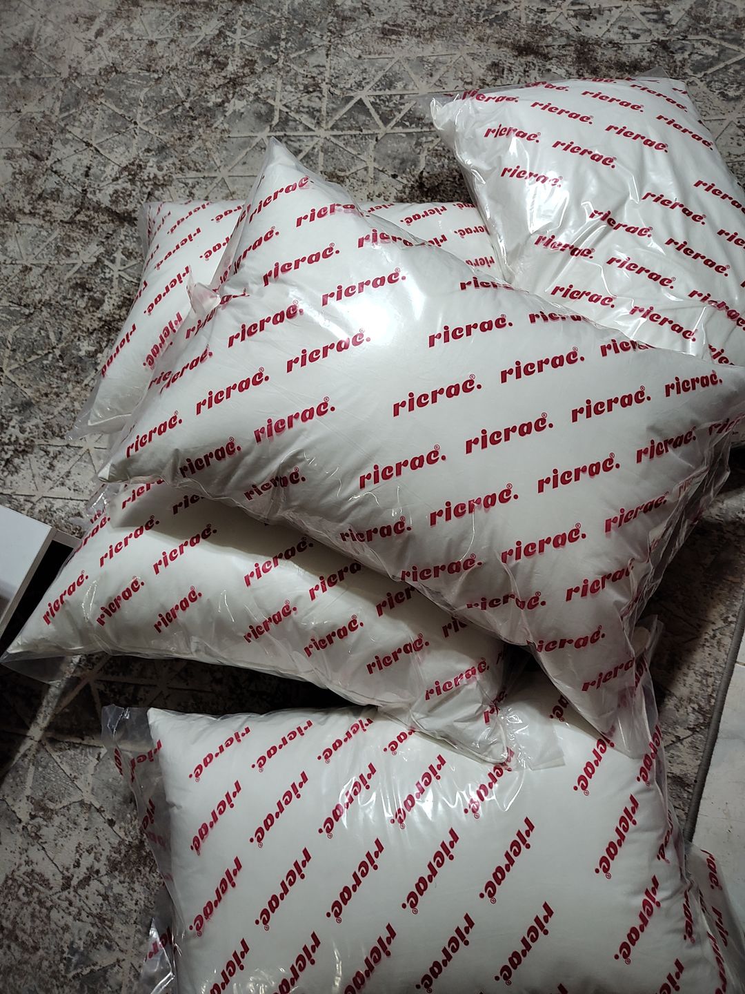 Customer photo review of Luxurious Plain Hotel Pillow